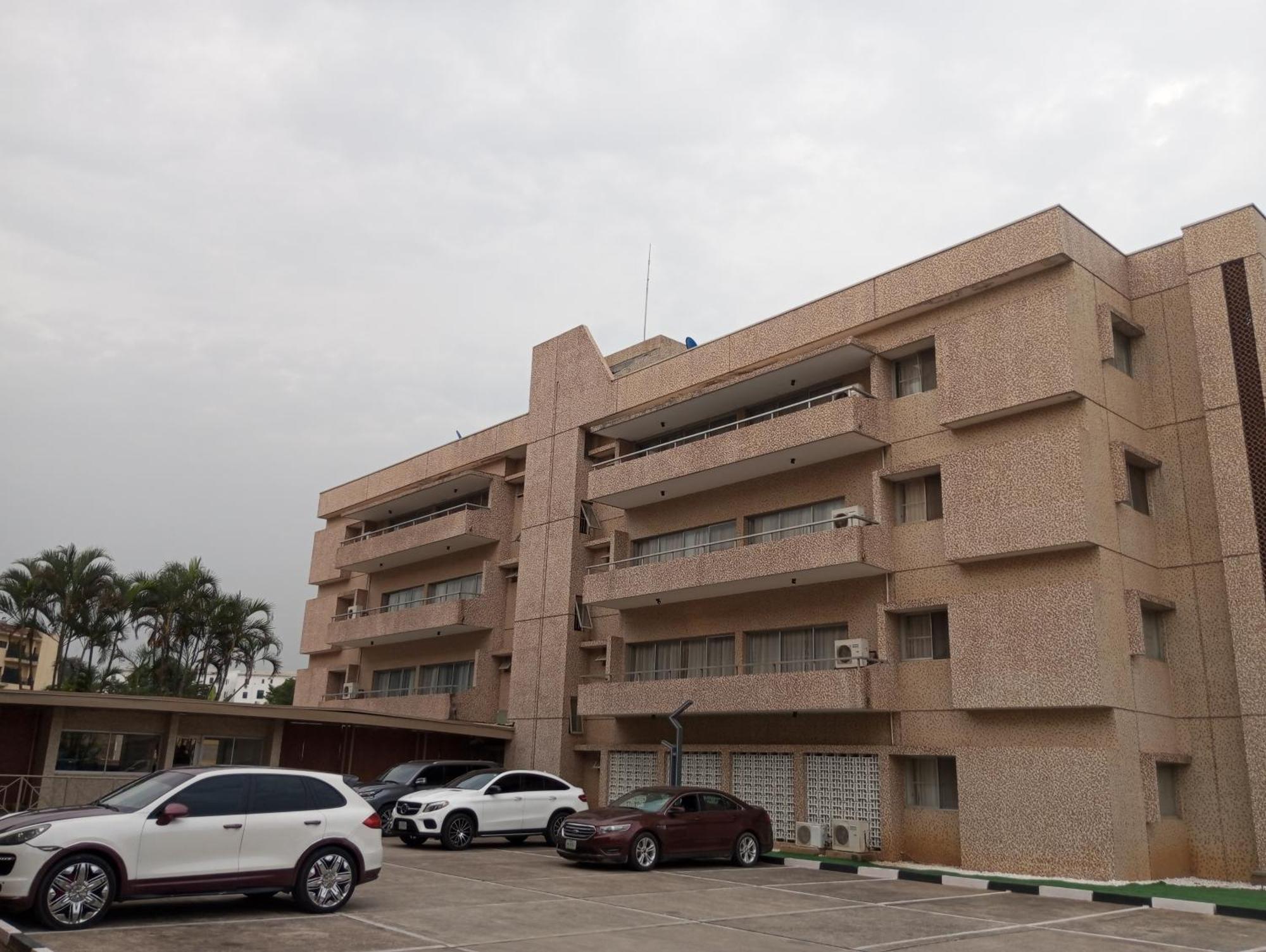 Sujimoto Residences Macdonald Lagos Exterior foto