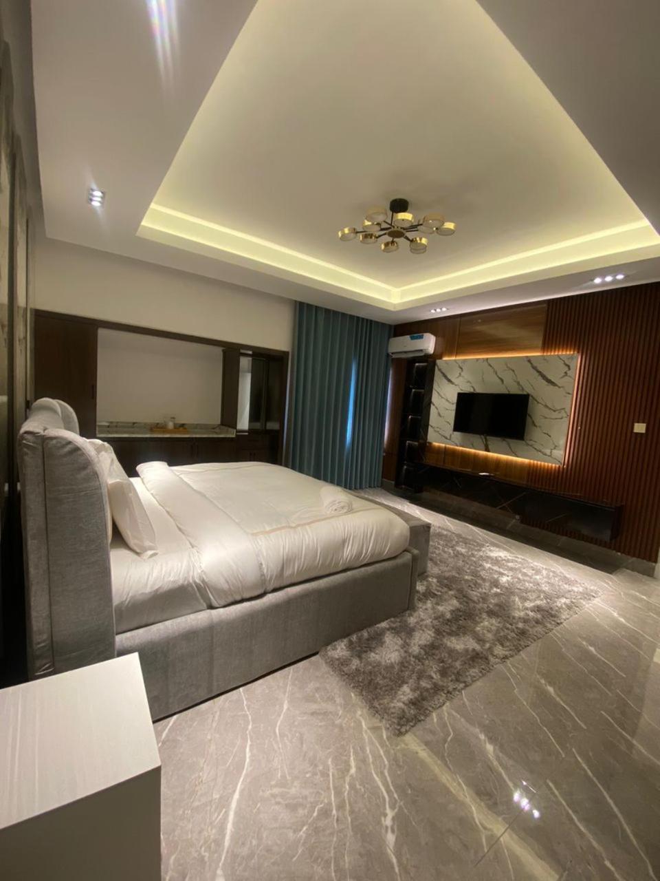 Sujimoto Residences Macdonald Lagos Exterior foto